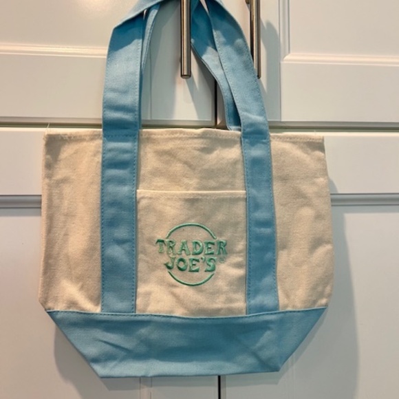 Trader Joe's Pastel Mini Canvas Tote Bag-Set of 4 - NEW w/tags-Limited E… - Picture 4 of 6